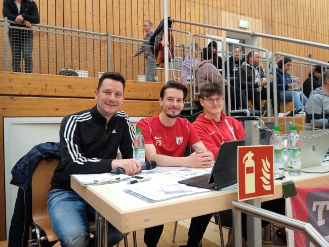 Sechzig Mu?nchens Stadionsprech Er Am Mikrofon In Wasserburg